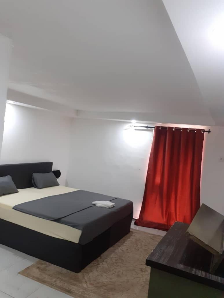 Mai Hotel Conakry Bagian luar foto